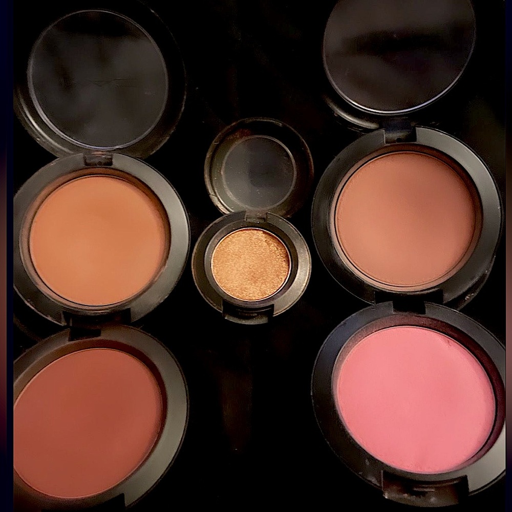 Mac Blushes (4) Mac Eyeshadow (1)